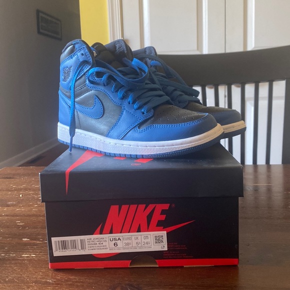 Air Jordan 1 Retro High OG // US Mens 6 
US Women’s 7.5 - Picture 1 of 5
